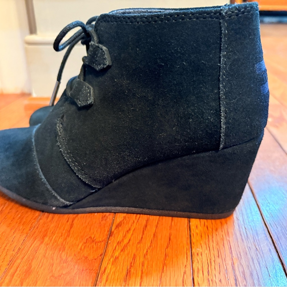 Toms booties - Picture 2 of 8